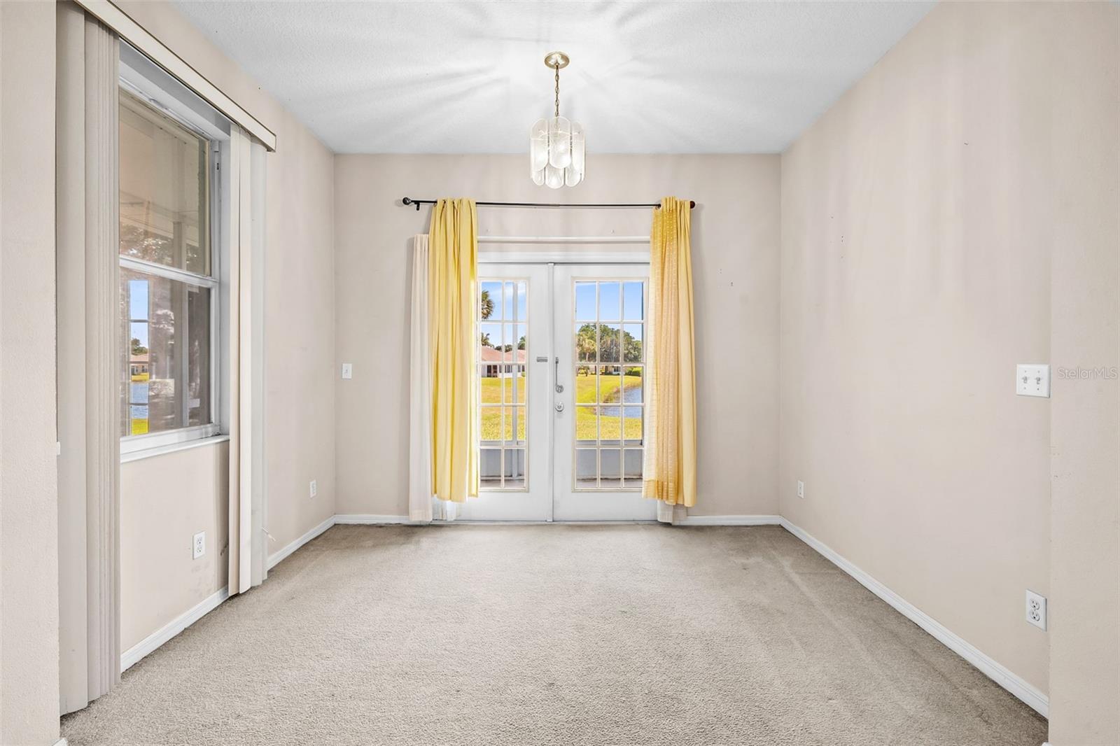 HUNTINGTON CONDO - Residential