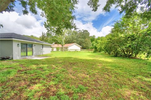 A home in WINTER HAVEN