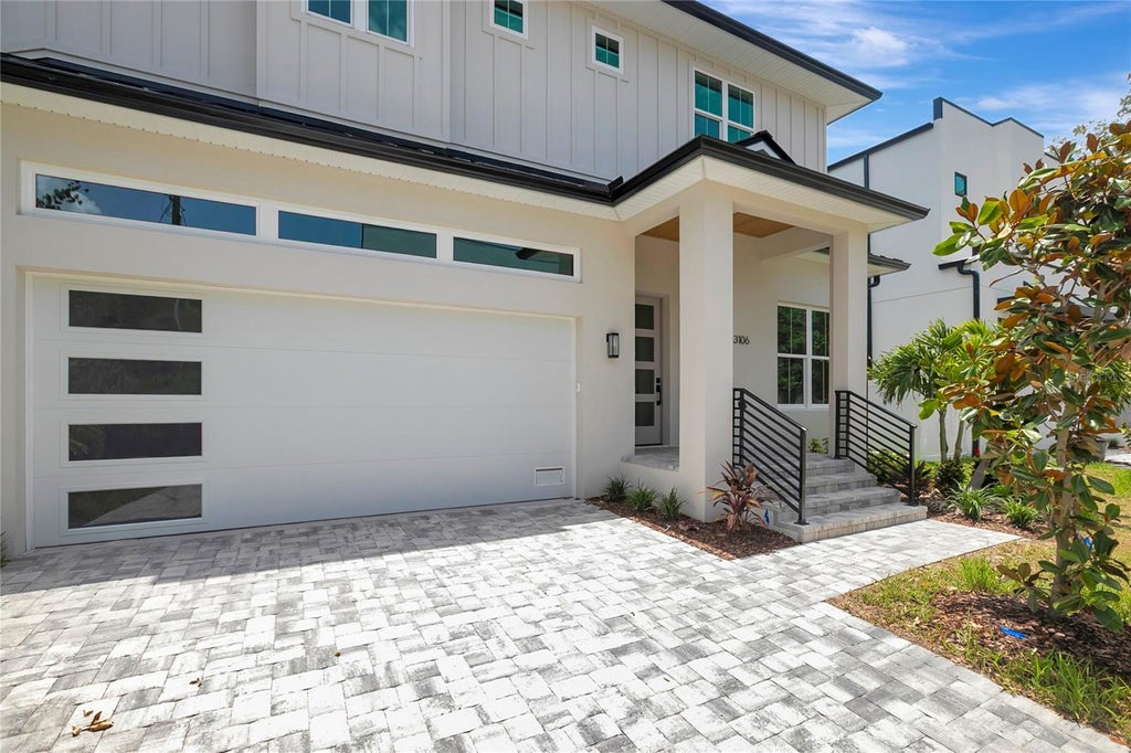 Photo of 3106 W Coachman Avenue, Tampa, FL 33611 (MLS # TB8531821)