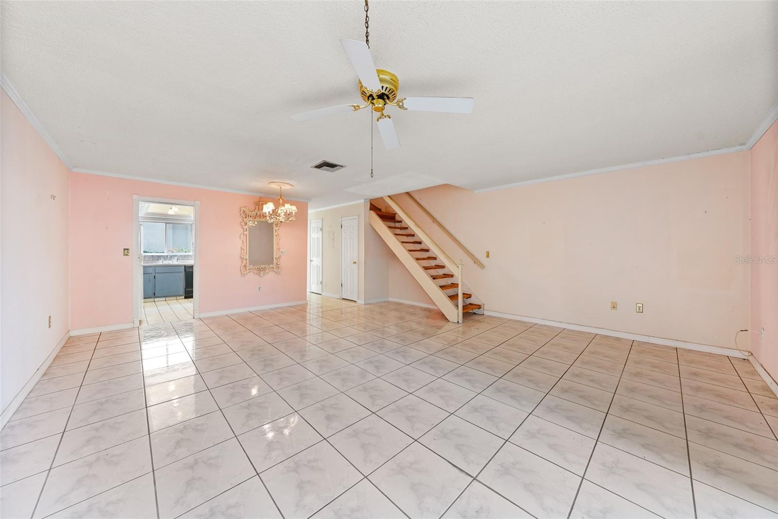 WHISPER WOOD TWNHMS CONDO - Residential