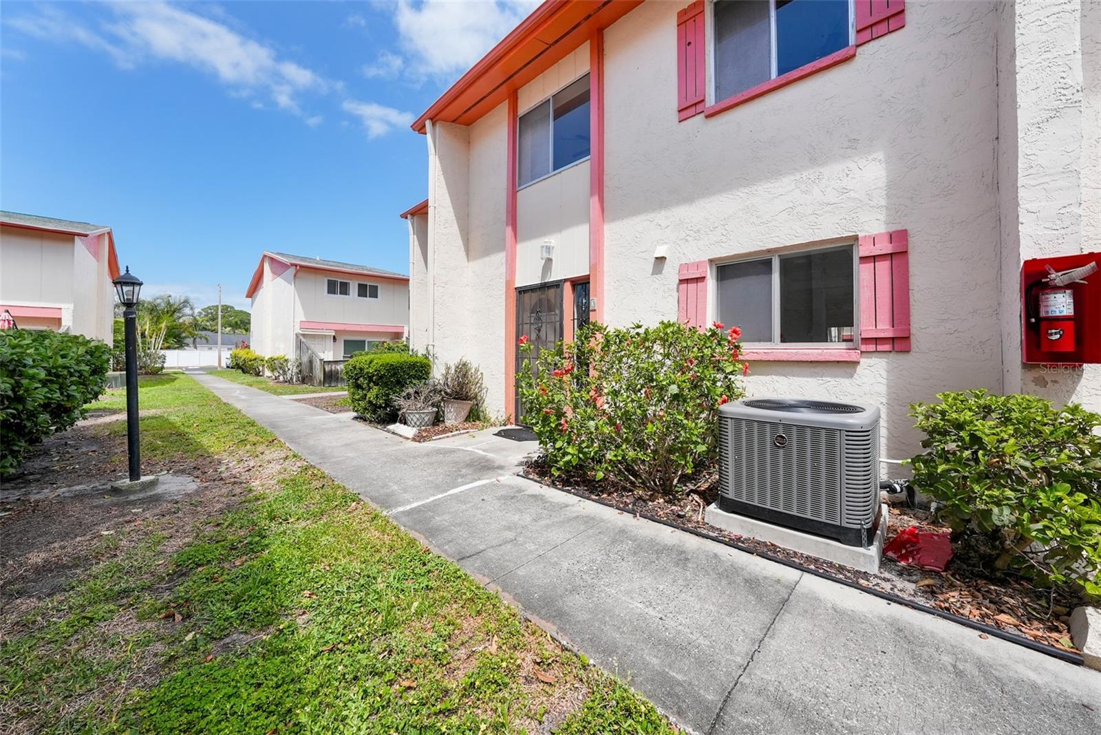 WHISPER WOOD TWNHMS CONDO - Residential