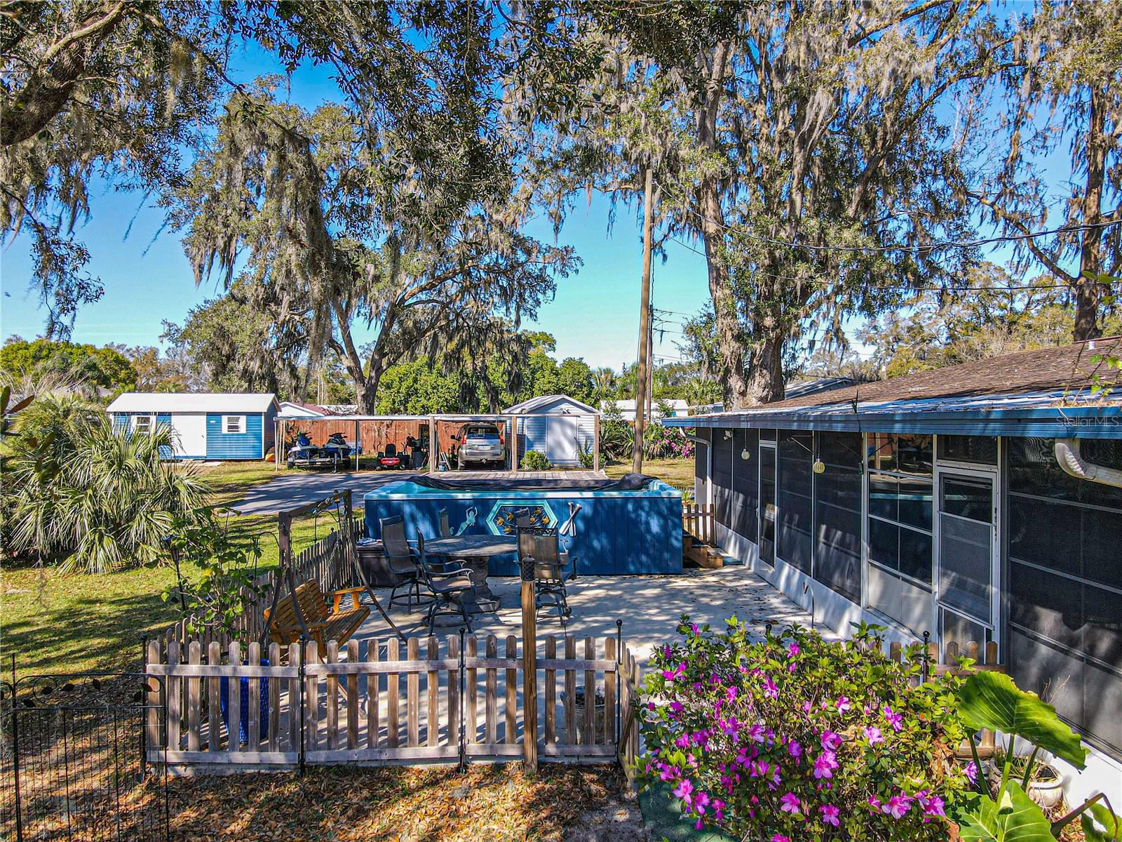 HAYWARD`S - Residential