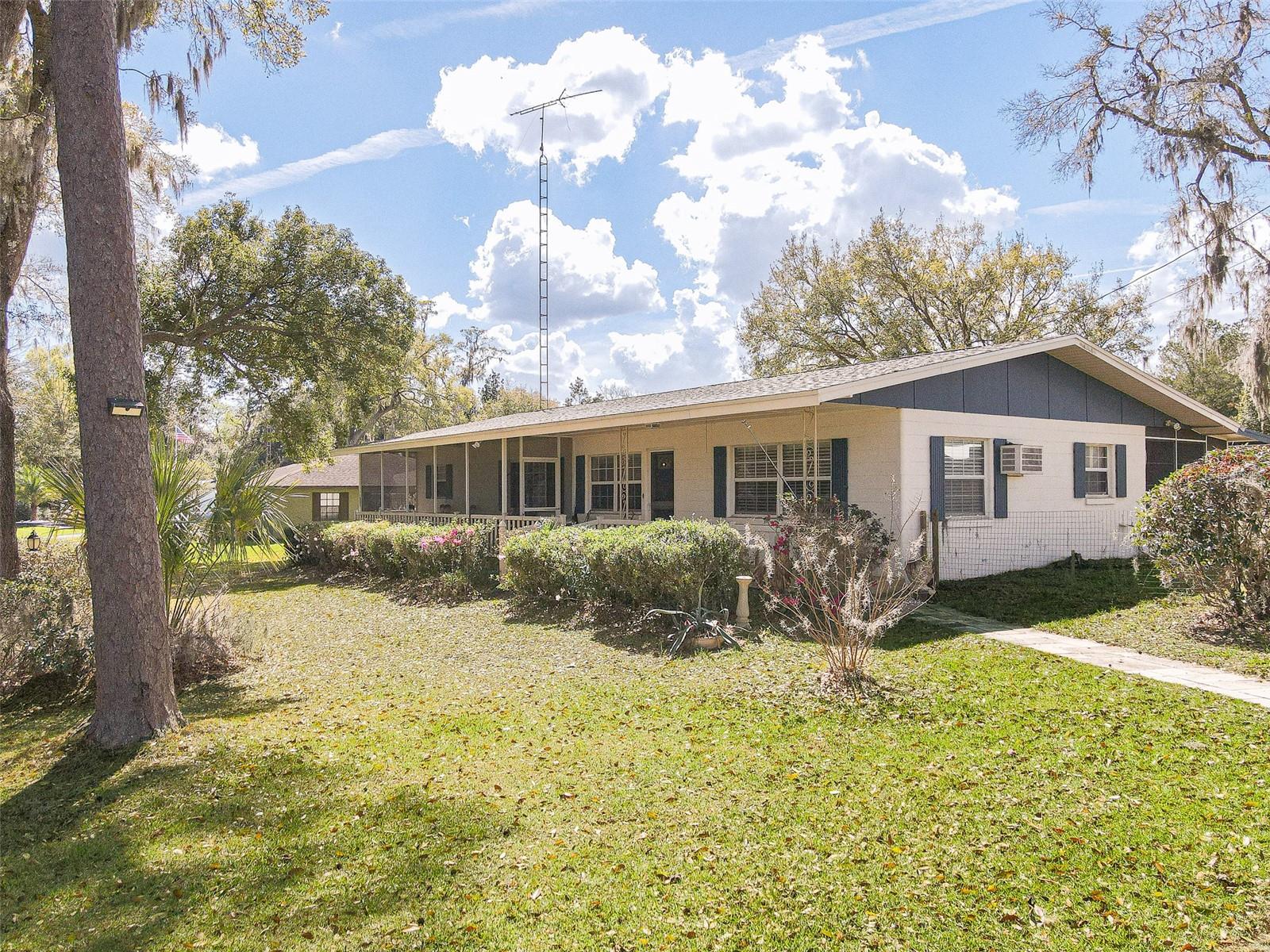 HAYWARD`S - Residential