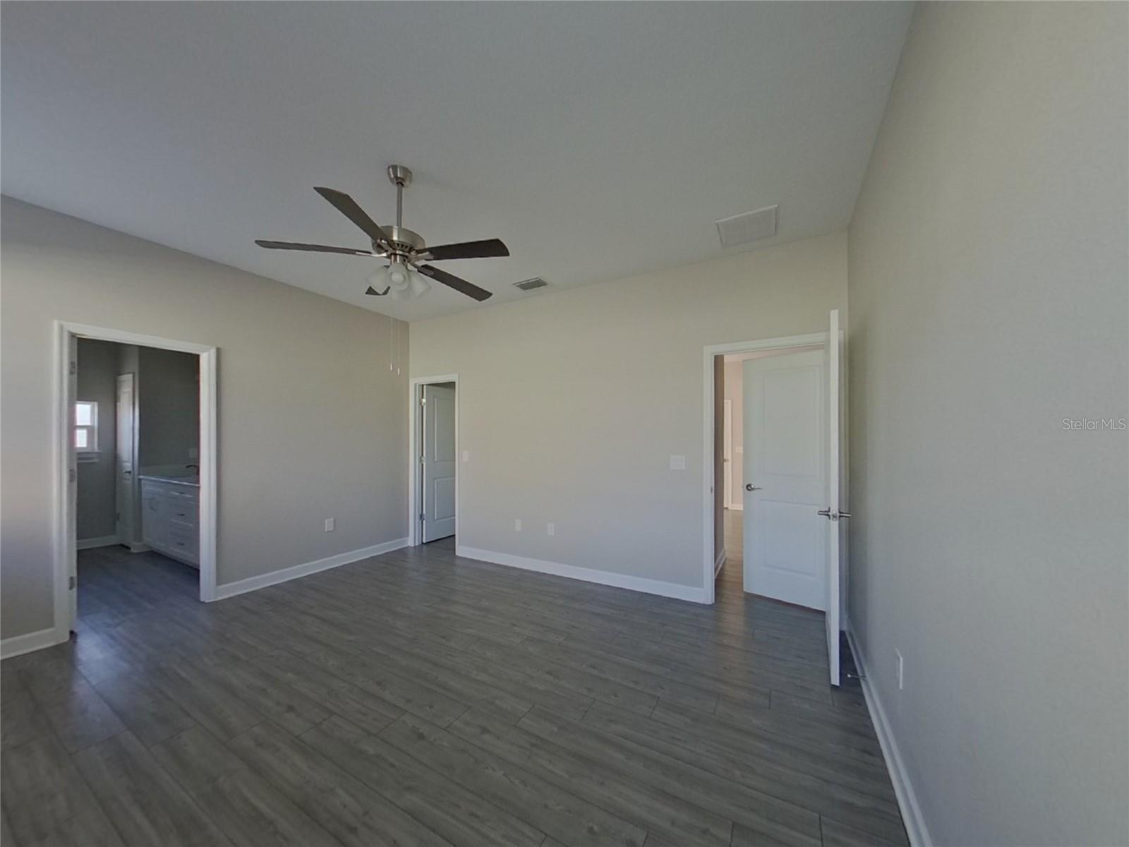 OAKFORD ESTATES - Residential Lease