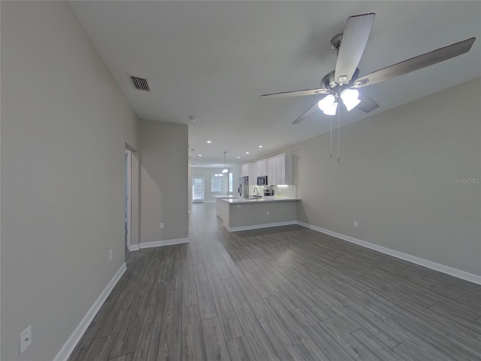 OAKFORD ESTATES - Residential Lease