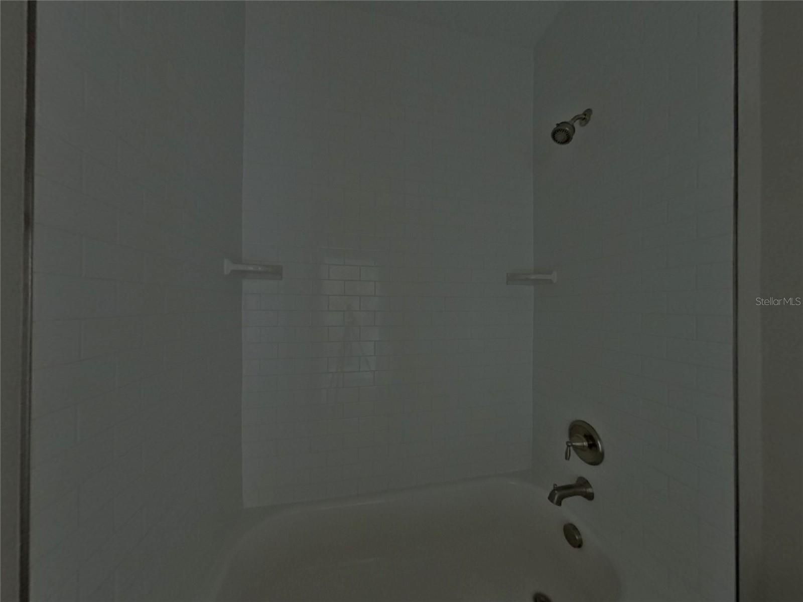 OAKFORD ESTATES - Residential Lease