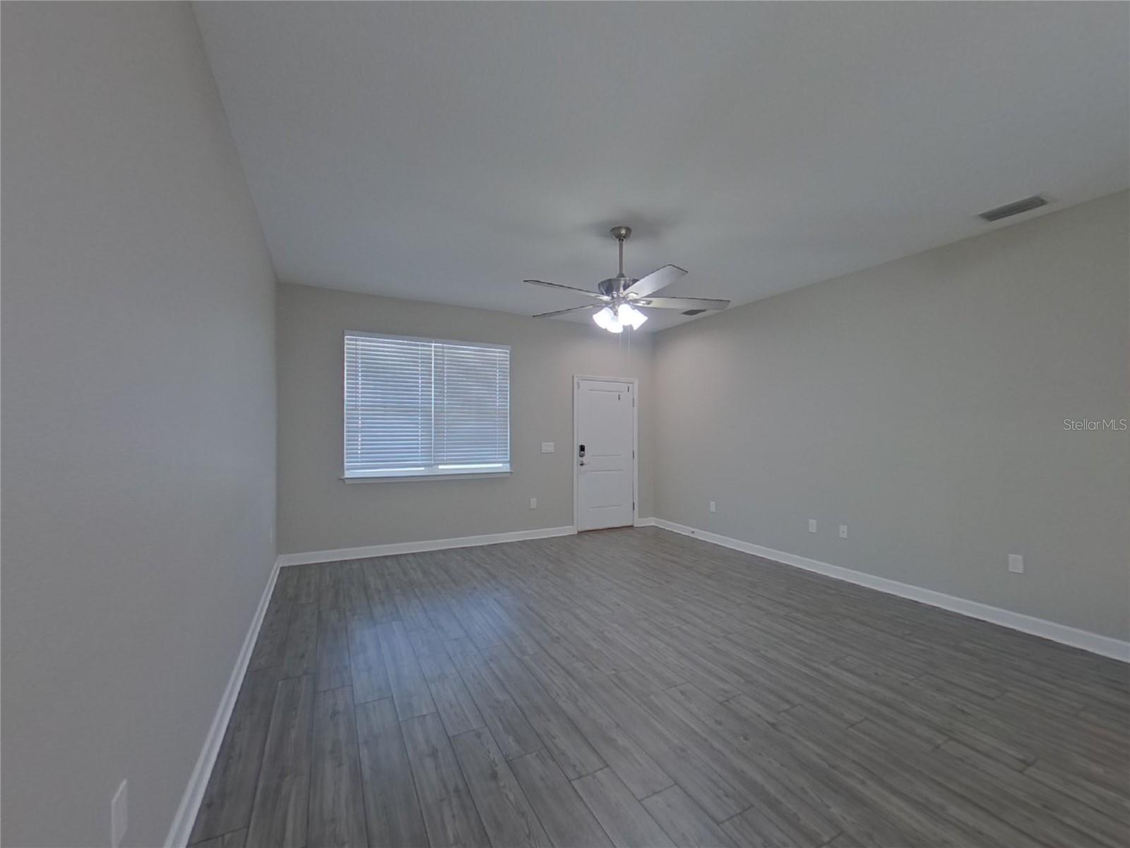 OAKFORD ESTATES - Residential Lease