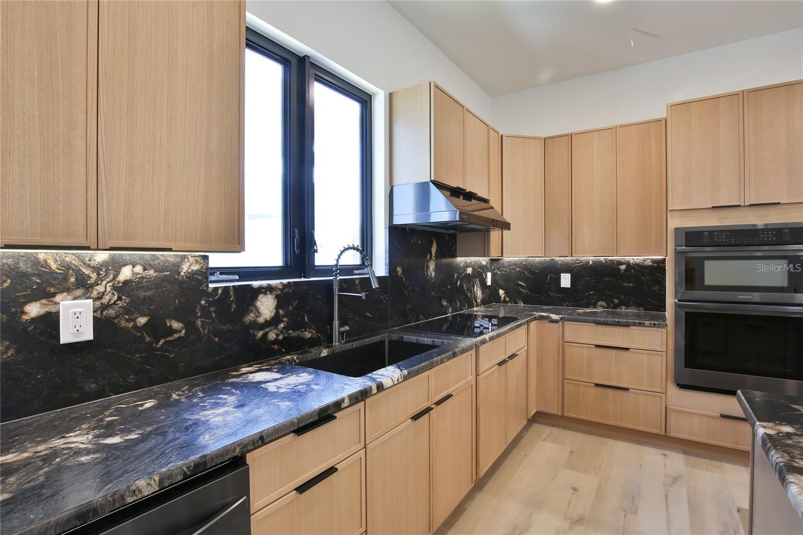 RIDGEWOOD - Residential Income