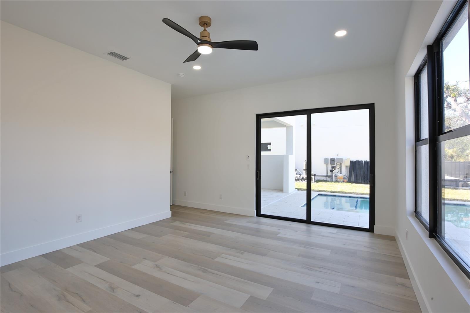 RIDGEWOOD - Residential Income