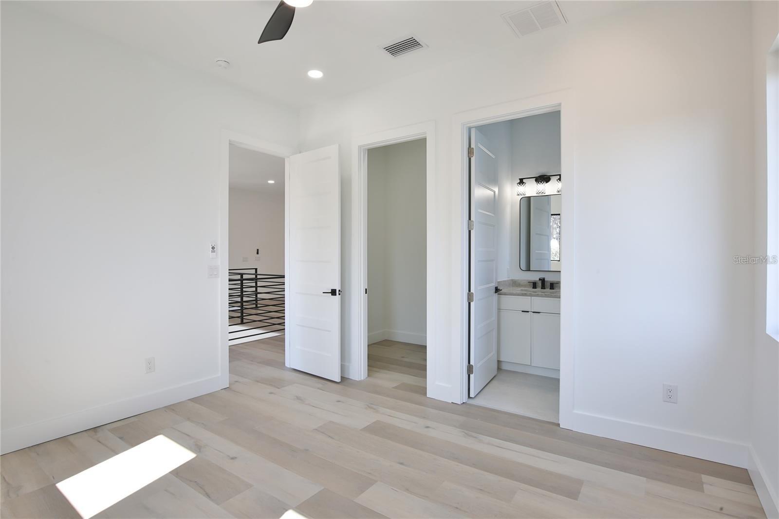 RIDGEWOOD - Residential Income