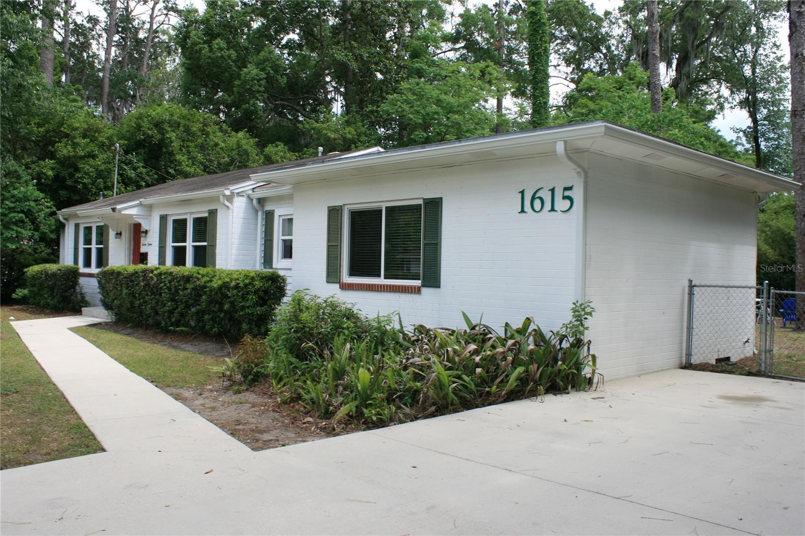 1615 NW 7TH AVENUE