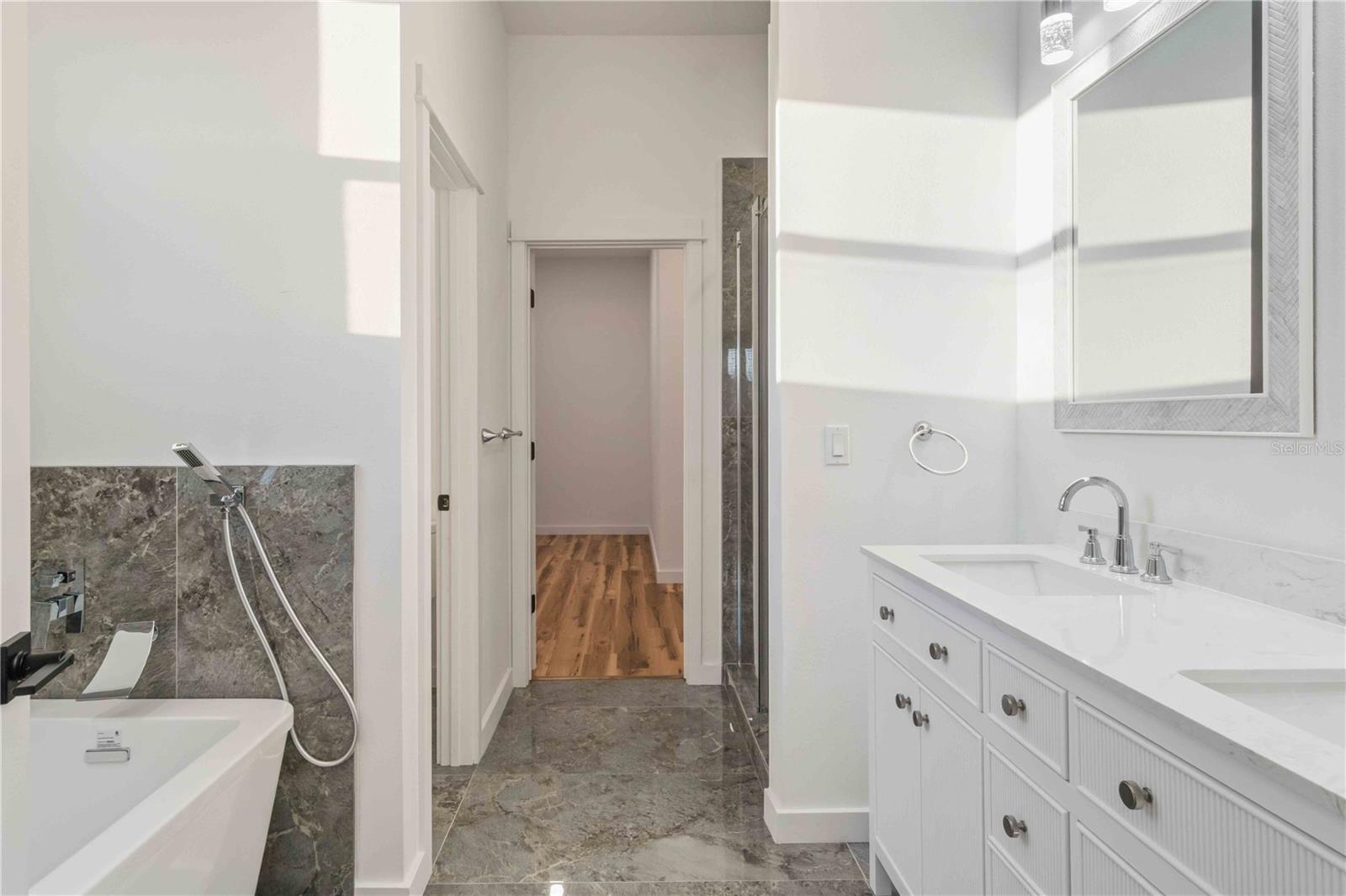 DEEP CREEK - Residential