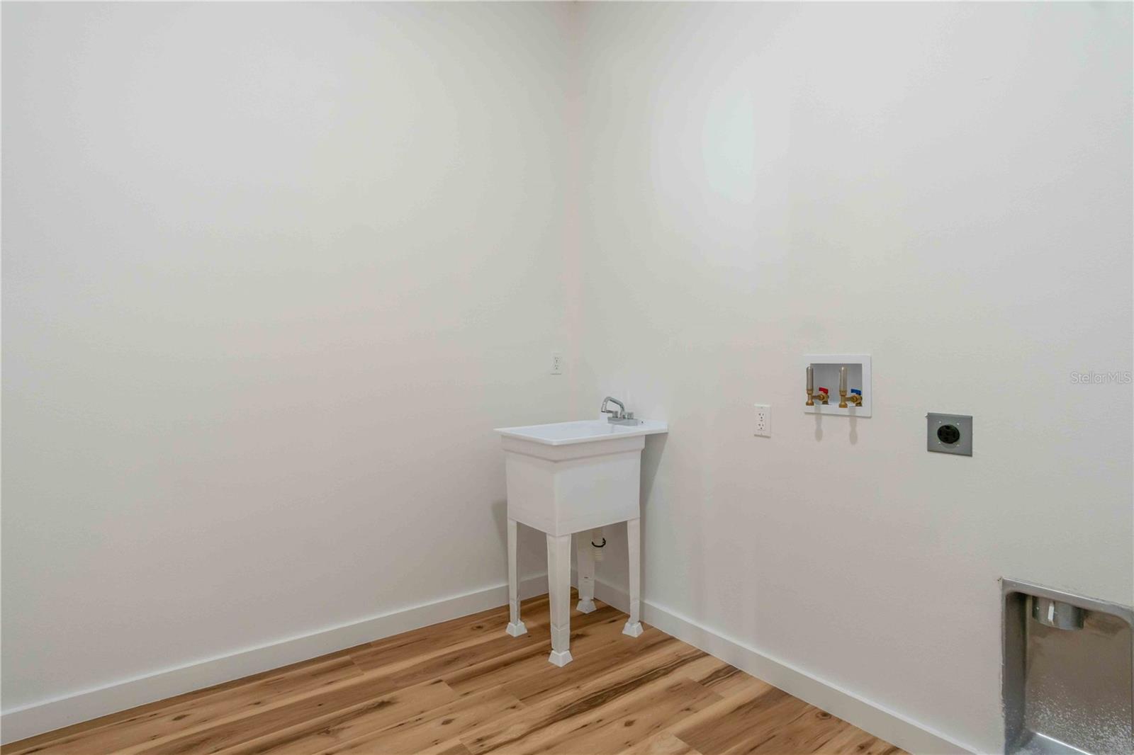 DEEP CREEK - Residential