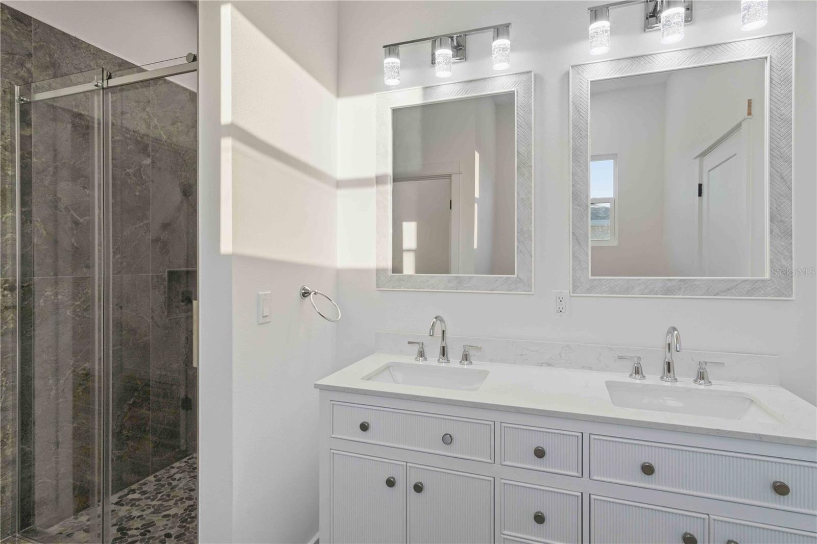 DEEP CREEK - Residential