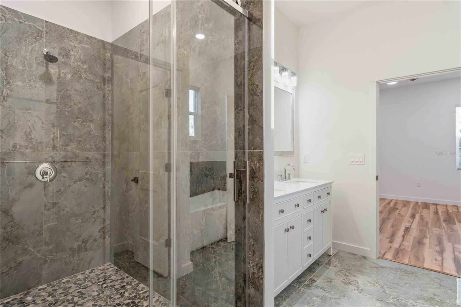 DEEP CREEK - Residential