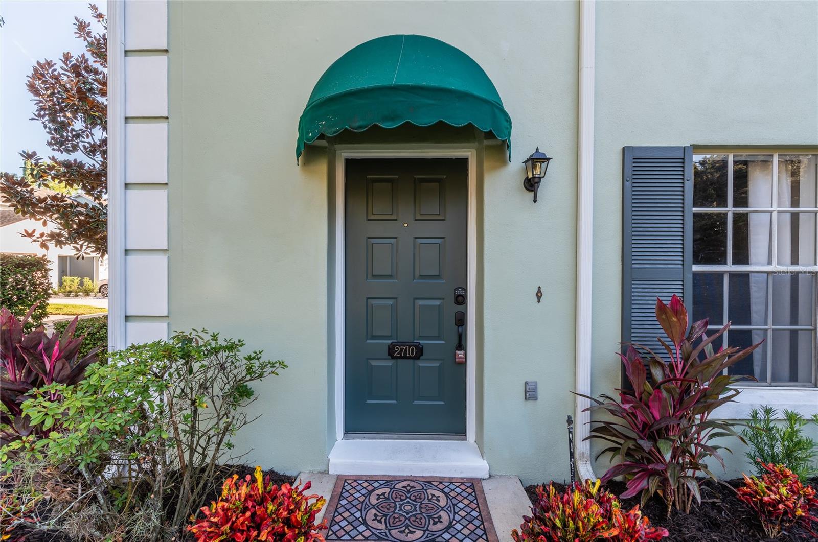 CHARLES TOWNE - Residential