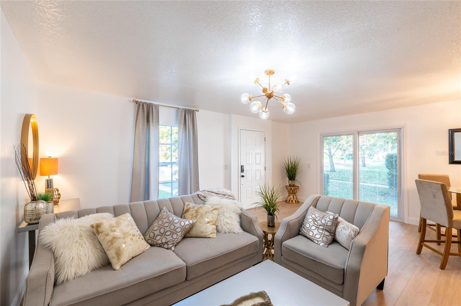 CHARLES TOWNE - Residential