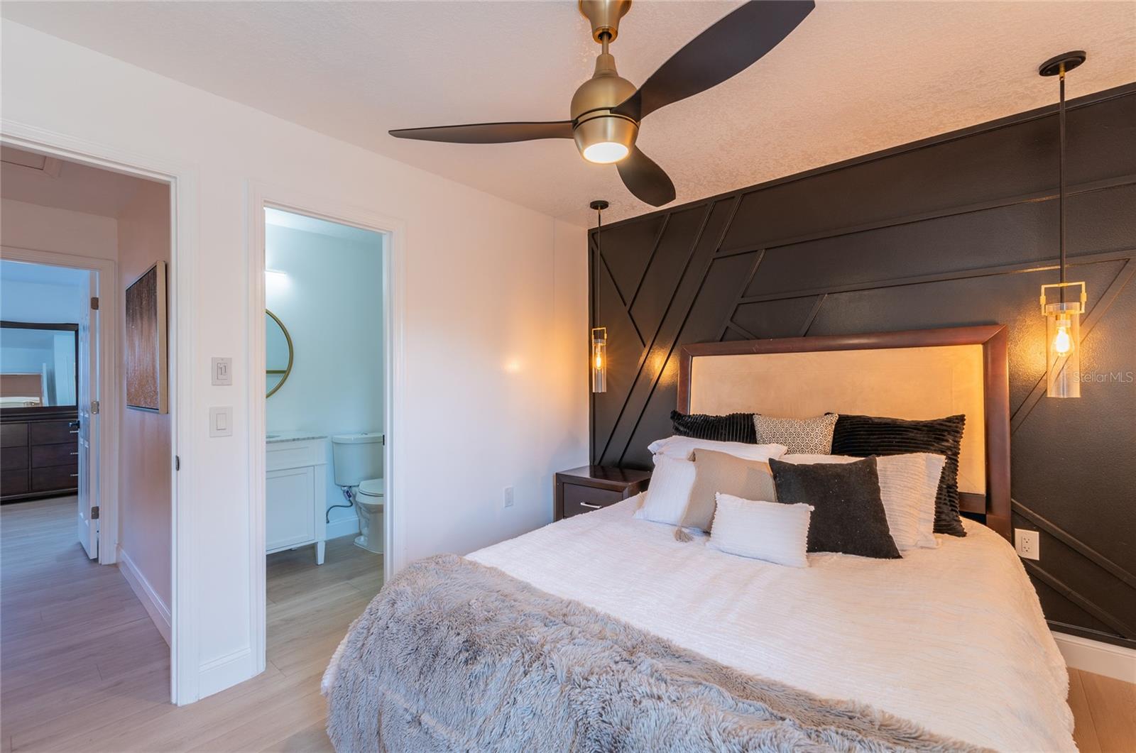 CHARLES TOWNE - Residential