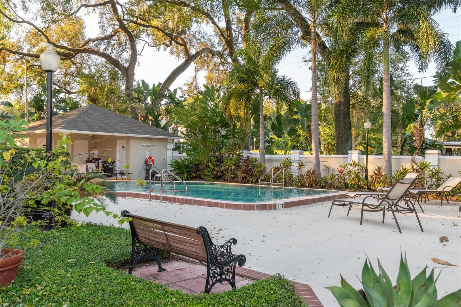 CHARLES TOWNE - Residential