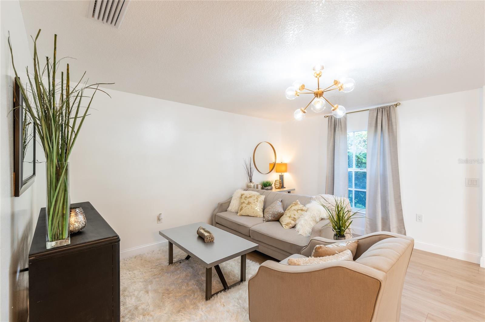 CHARLES TOWNE - Residential