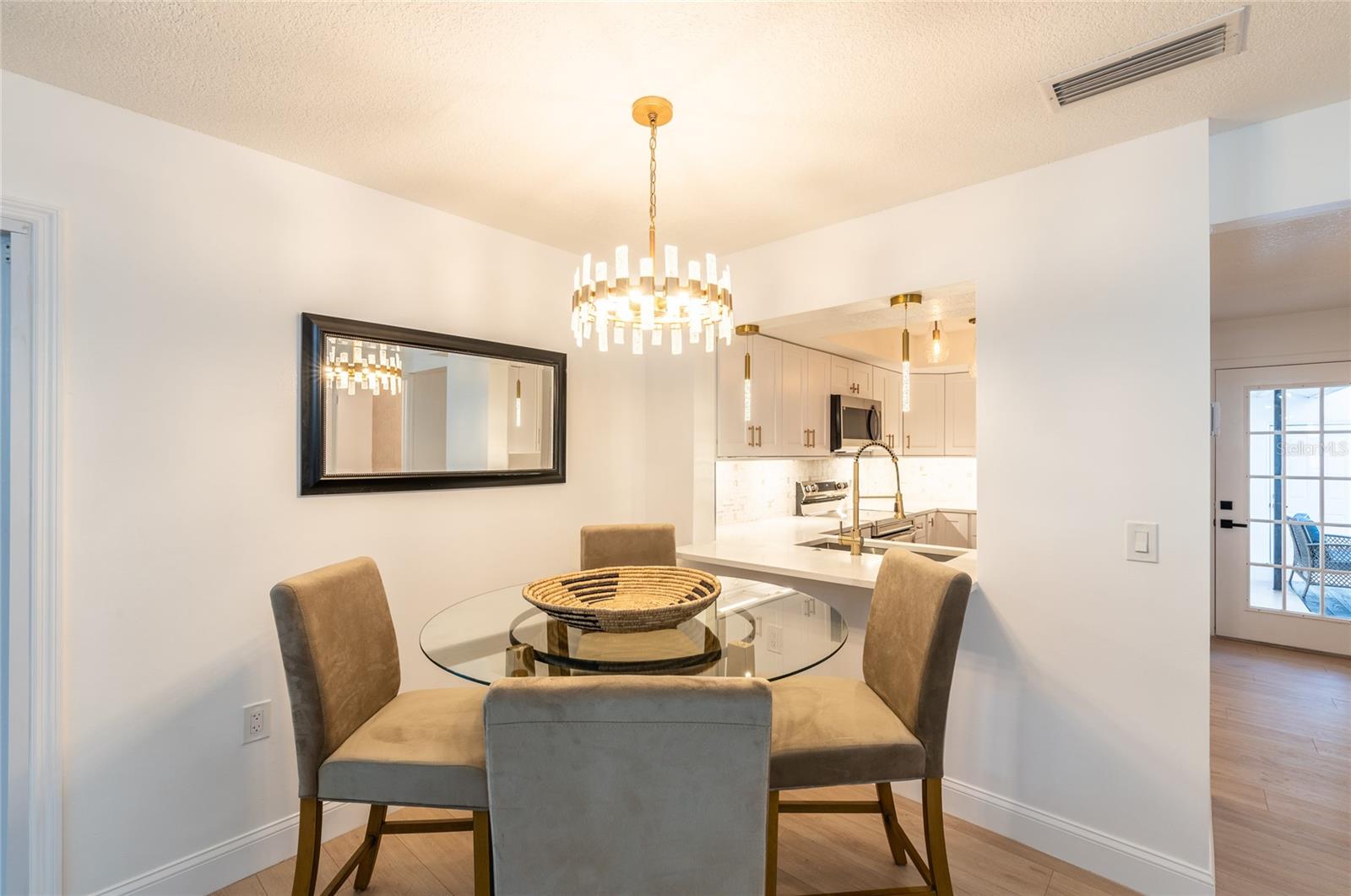 CHARLES TOWNE - Residential