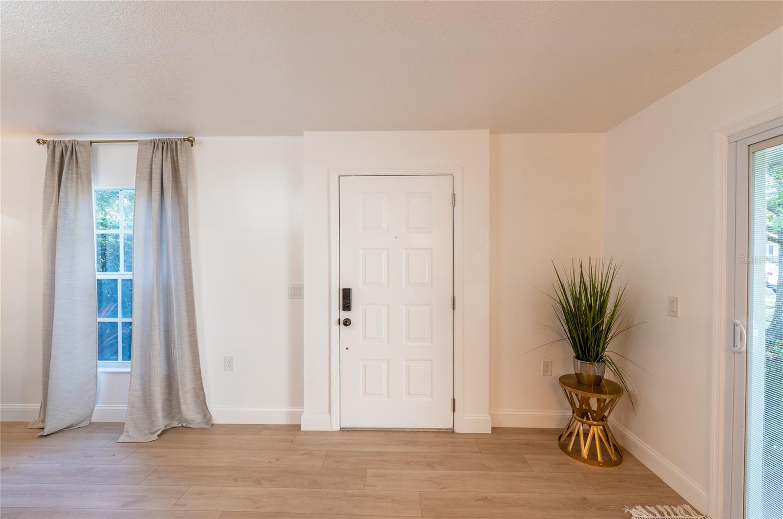 CHARLES TOWNE - Residential