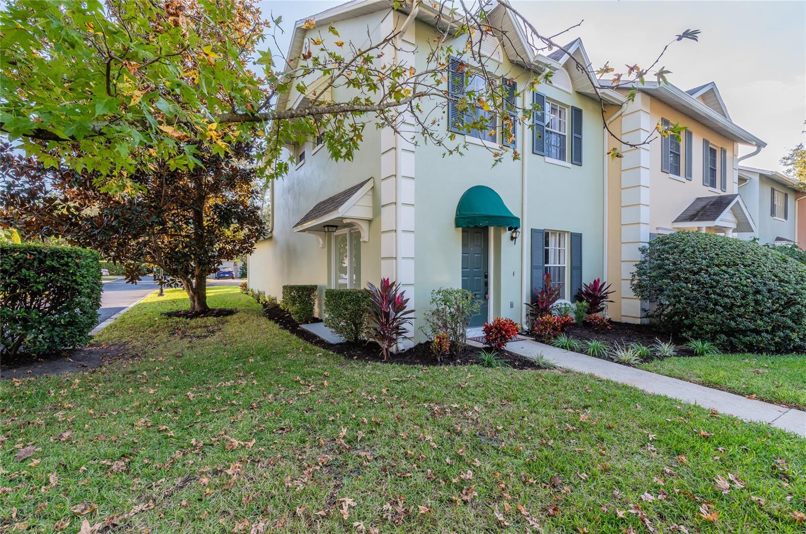 CHARLES TOWNE - Residential