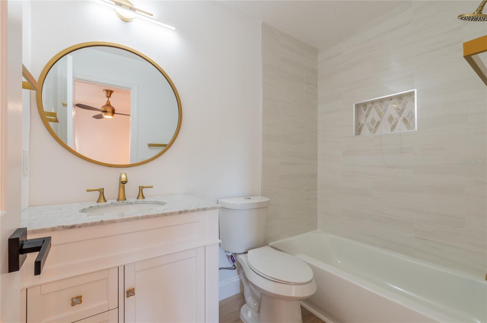 CHARLES TOWNE - Residential