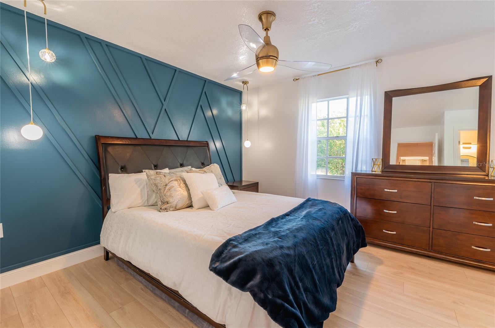 CHARLES TOWNE - Residential