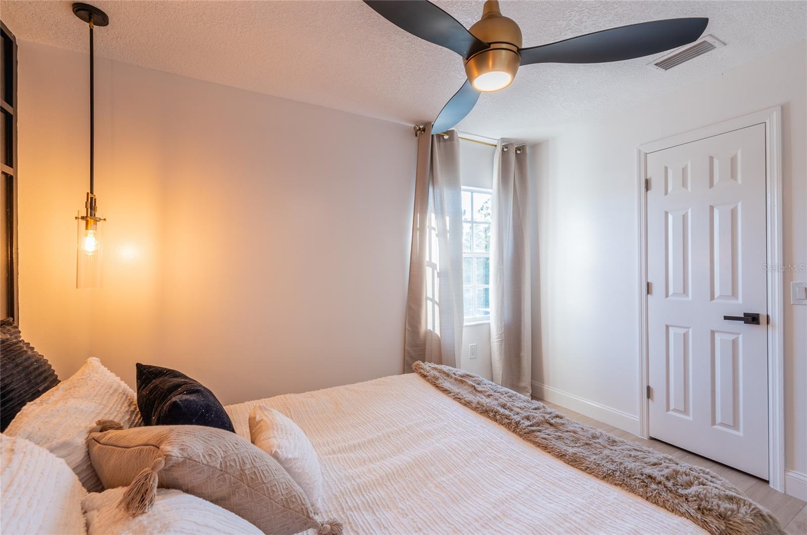 CHARLES TOWNE - Residential