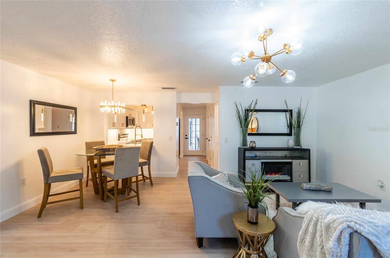 CHARLES TOWNE - Residential