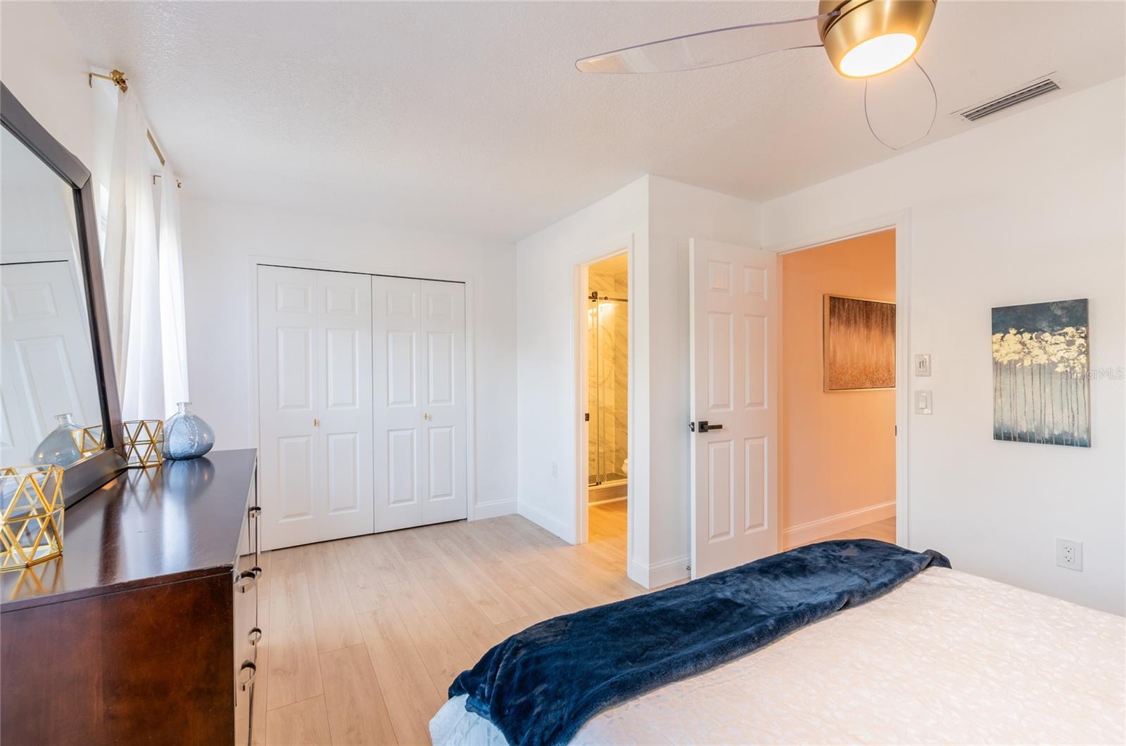 CHARLES TOWNE - Residential