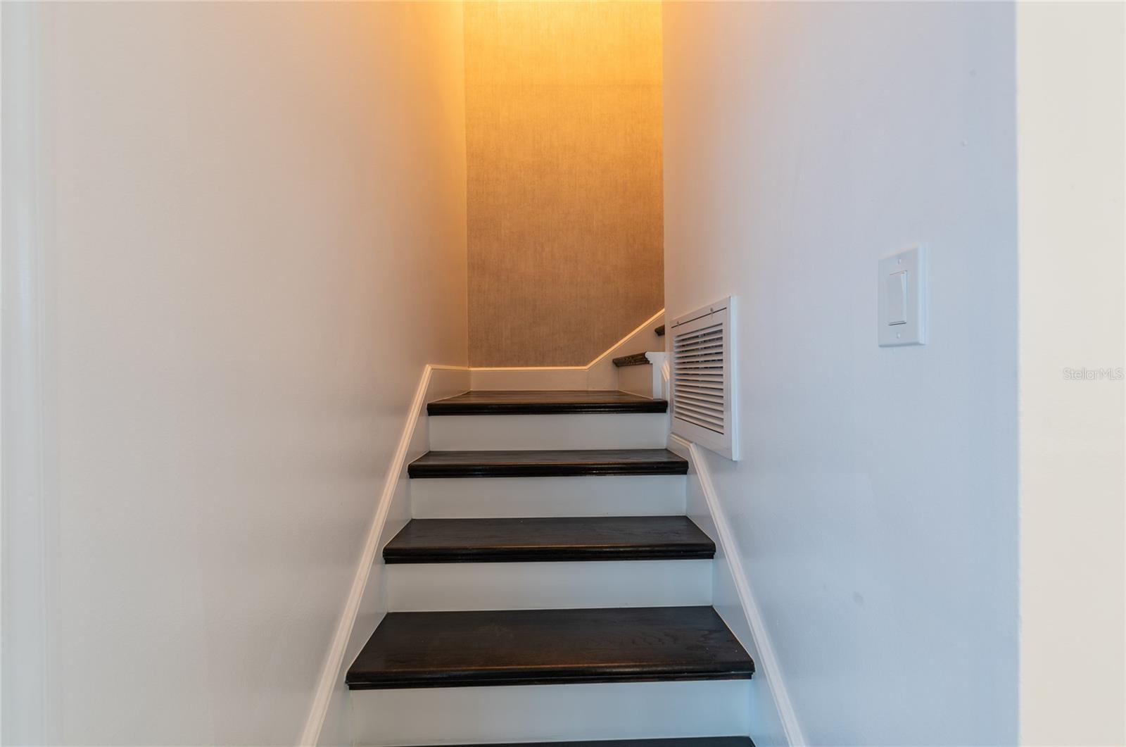 CHARLES TOWNE - Residential