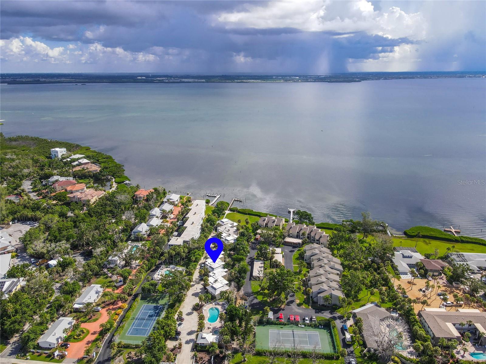 MCCALLS BEACH CASTLE - Residential