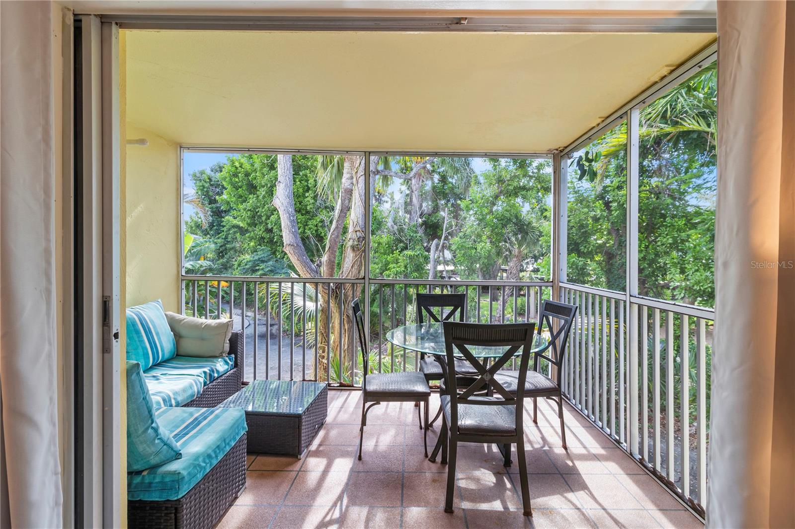 MCCALLS BEACH CASTLE - Residential