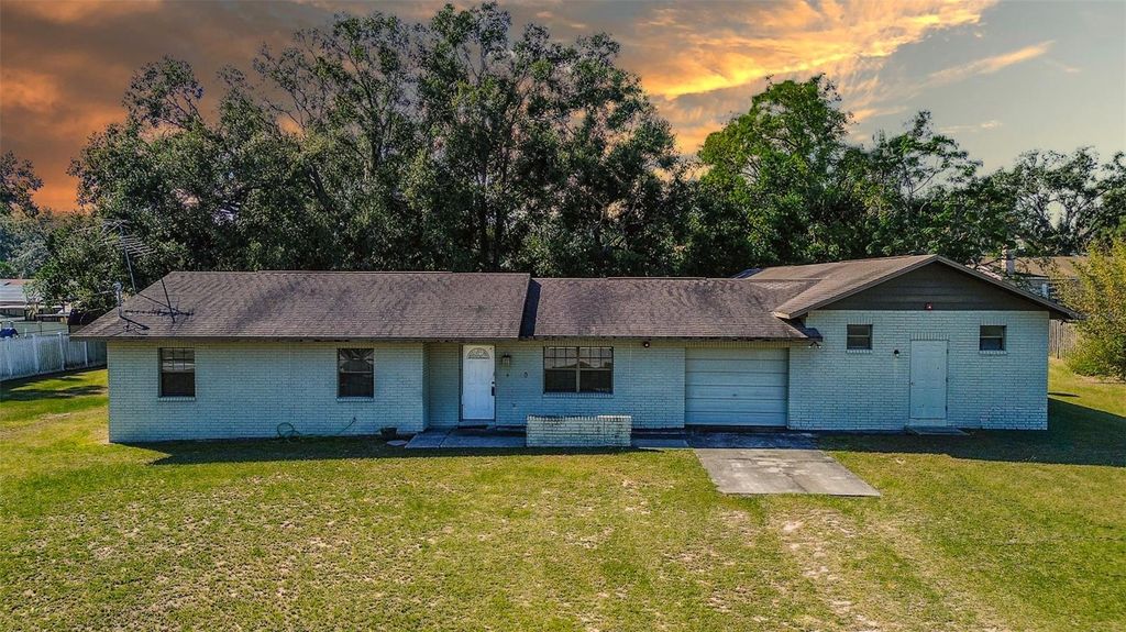 Photo of 11425 Sun Road, Dade City, FL 33525 (MLS # TB8445370)