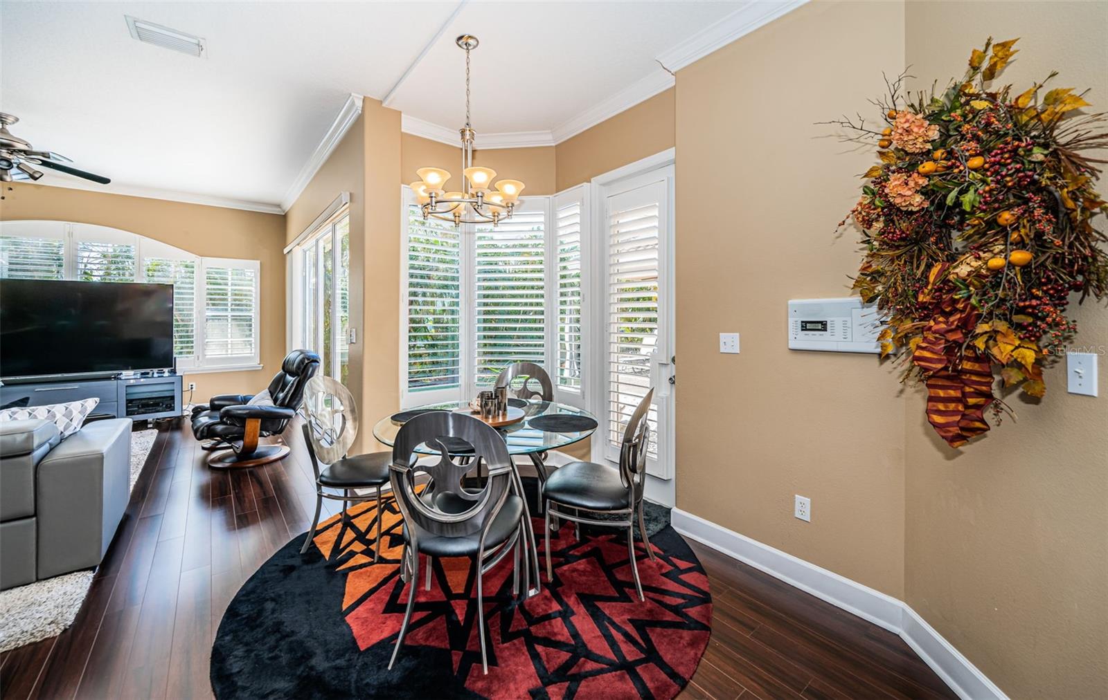 BAY ESTATES - Residential