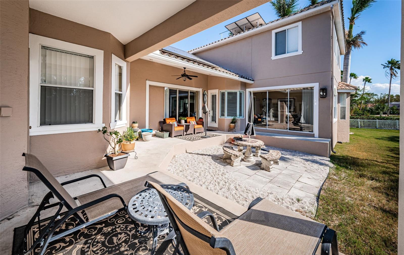 BAY ESTATES - Residential