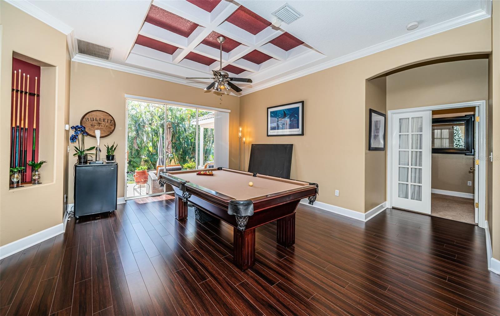 BAY ESTATES - Residential