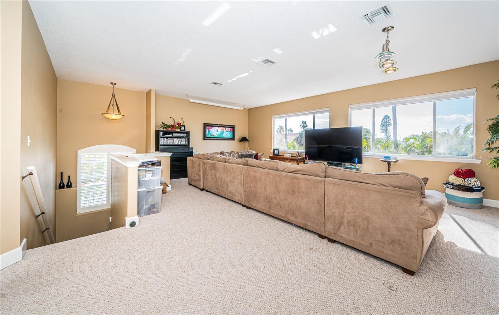 BAY ESTATES - Residential