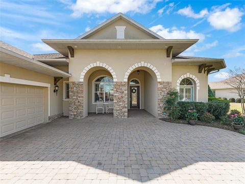A home in LADY LAKE