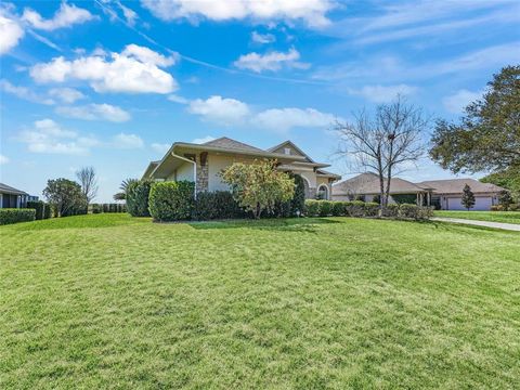 A home in LADY LAKE