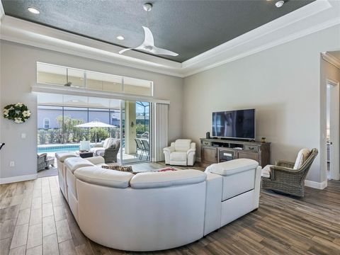 A home in LADY LAKE