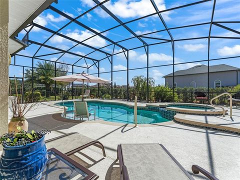 A home in LADY LAKE