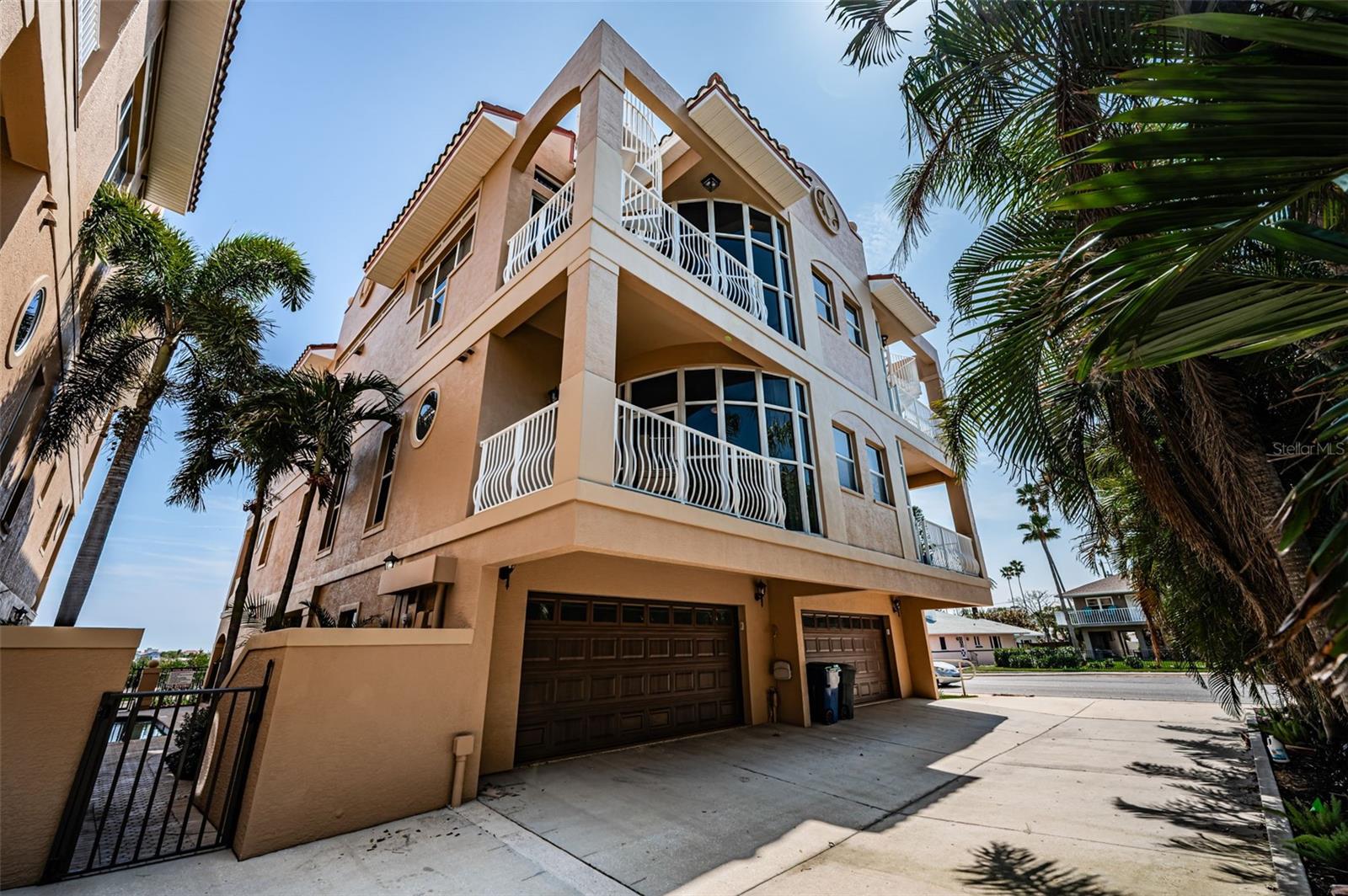 VILLAS AT MARITANA CONDO - Residential