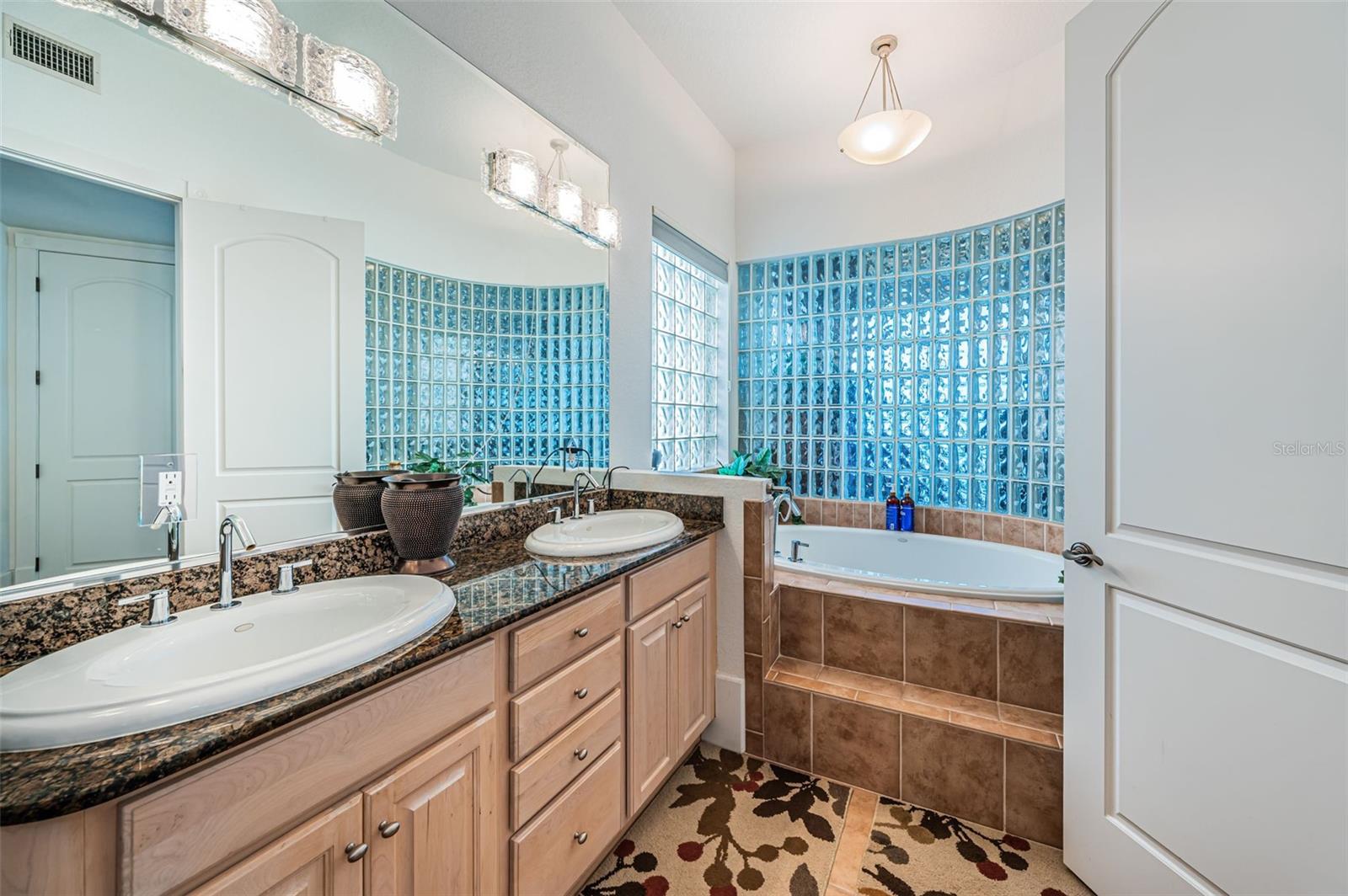 VILLAS AT MARITANA CONDO - Residential