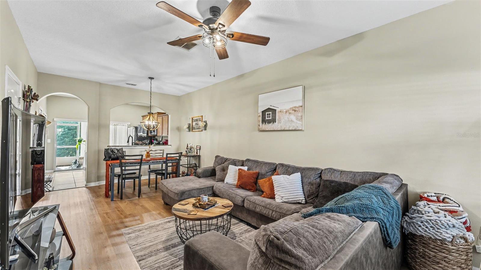4171 SHADE TREE LANE