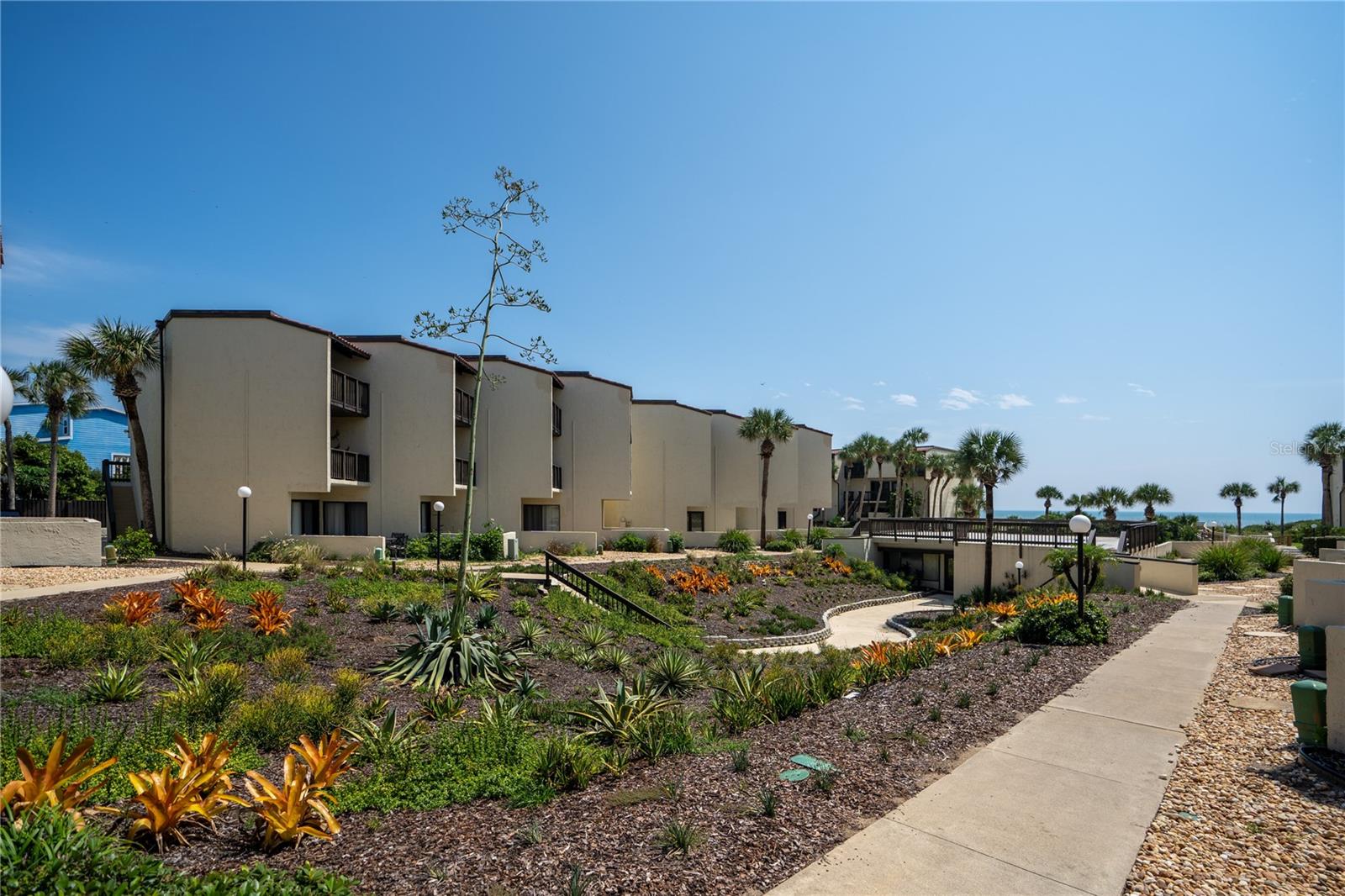 ISLAND HOUSE - Residential