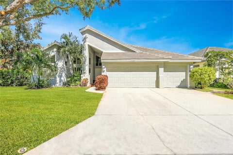 Photo of 1101 Darlington Oak Drive NE, St Petersburg, FL 33703 (MLS # TB8560394)