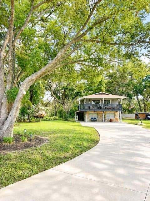 Photo of 17430 Blackwell Lane, Lutz, FL 33549 (MLS # TB8532914)